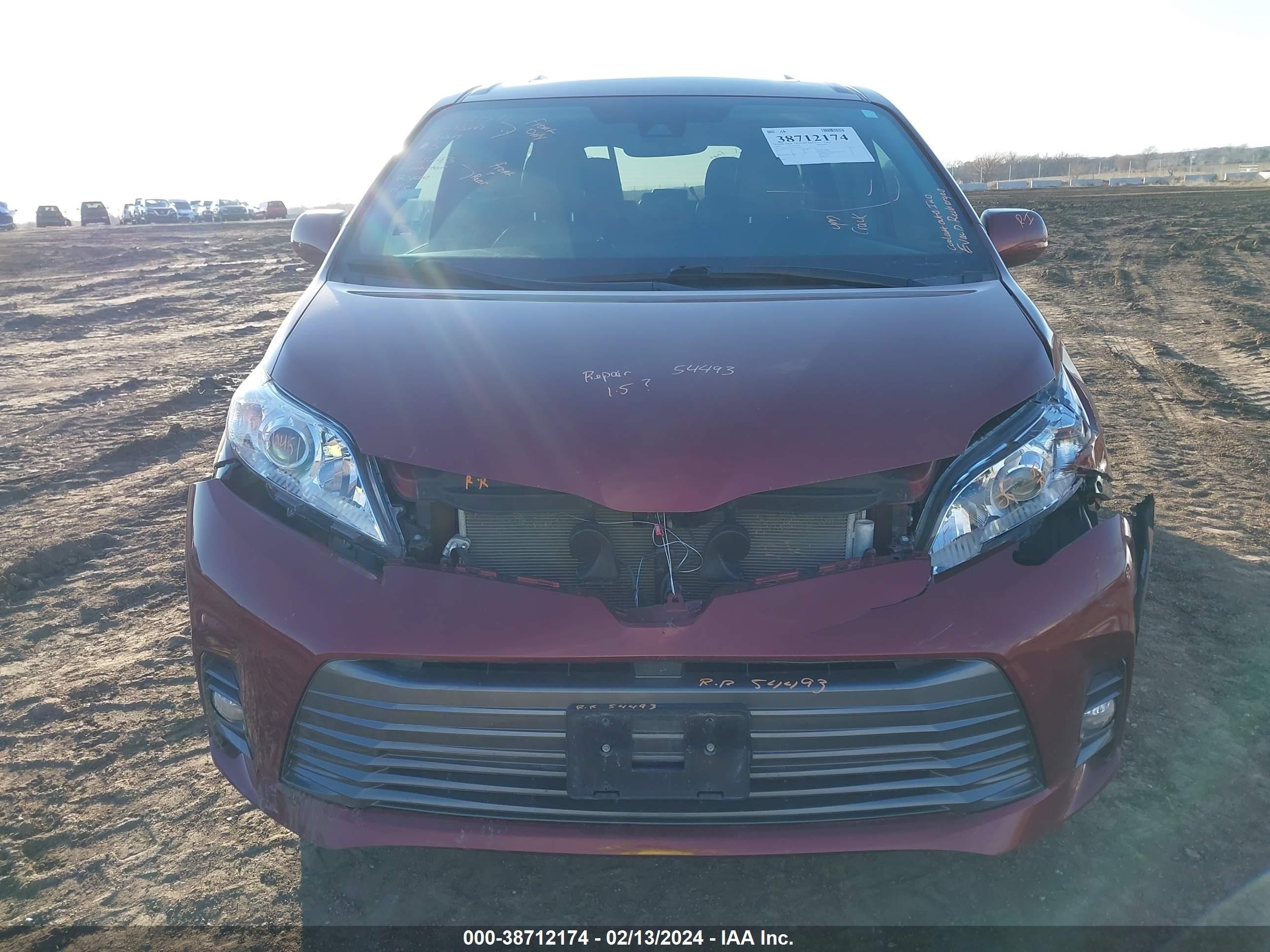 Photo 11 VIN: 5TDYZ3DC4KS014613 - TOYOTA SIENNA 