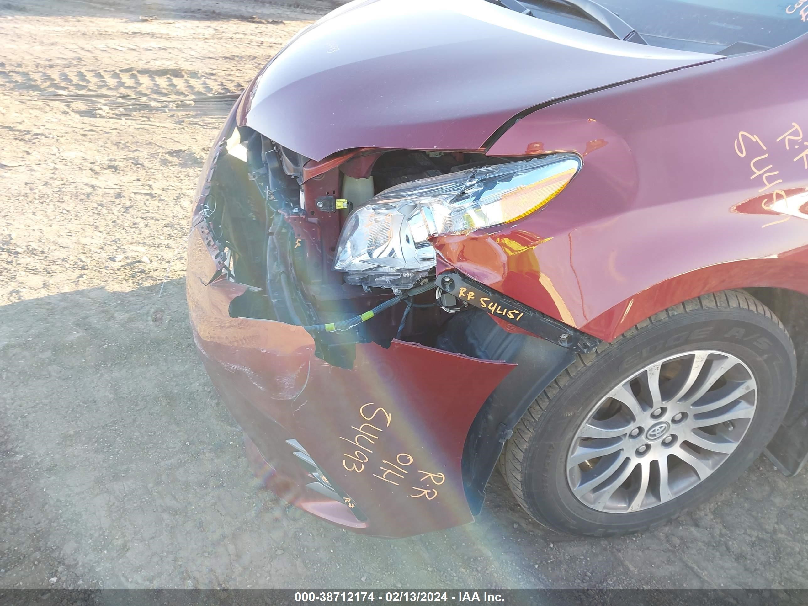 Photo 16 VIN: 5TDYZ3DC4KS014613 - TOYOTA SIENNA 