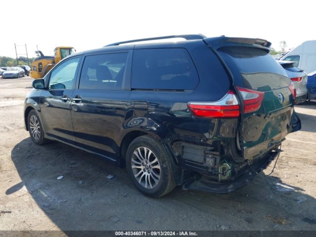 Photo 2 VIN: 5TDYZ3DC4KS017981 - TOYOTA SIENNA 