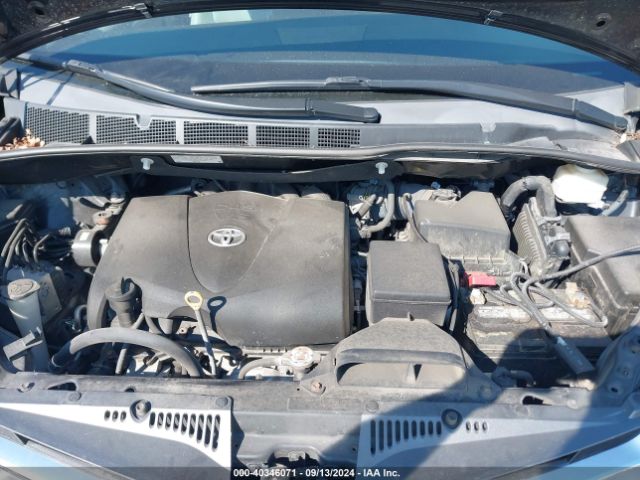 Photo 9 VIN: 5TDYZ3DC4KS017981 - TOYOTA SIENNA 