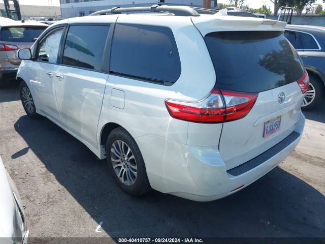 Photo 2 VIN: 5TDYZ3DC4KS970934 - TOYOTA SIENNA 