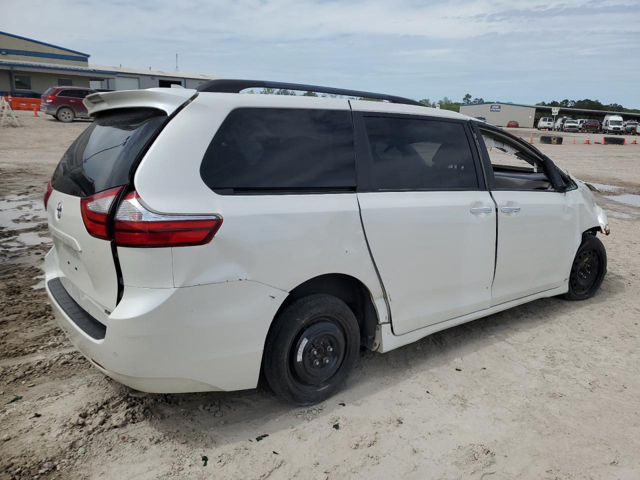 Photo 2 VIN: 5TDYZ3DC4KS971808 - TOYOTA SIENNA 