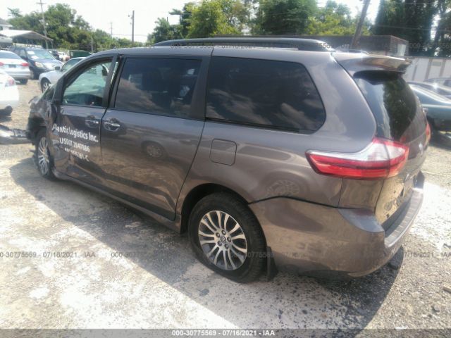 Photo 2 VIN: 5TDYZ3DC4KS973414 - TOYOTA SIENNA 