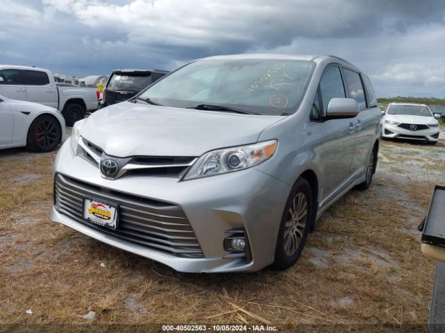 Photo 1 VIN: 5TDYZ3DC4KS988303 - TOYOTA SIENNA 