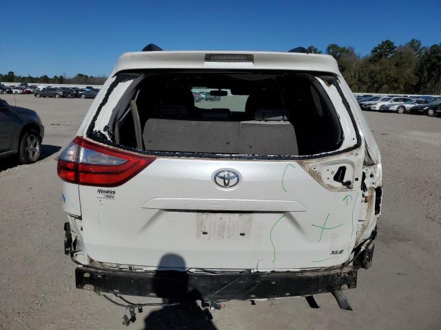 Photo 5 VIN: 5TDYZ3DC5HS786272 - TOYOTA SIENNA XLE 