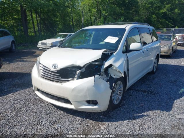 Photo 5 VIN: 5TDYZ3DC5HS798146 - TOYOTA SIENNA 