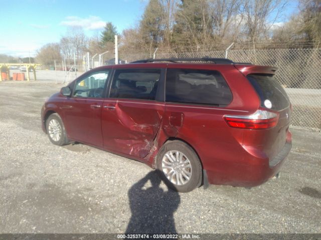 Photo 2 VIN: 5TDYZ3DC5HS813051 - TOYOTA SIENNA 