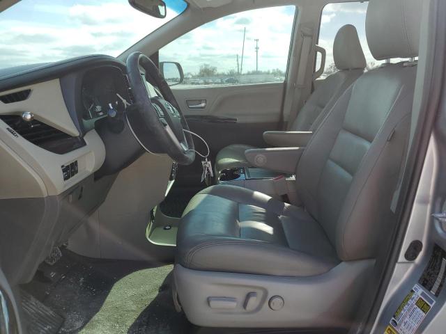 Photo 6 VIN: 5TDYZ3DC5HS819982 - TOYOTA SIENNA XLE 