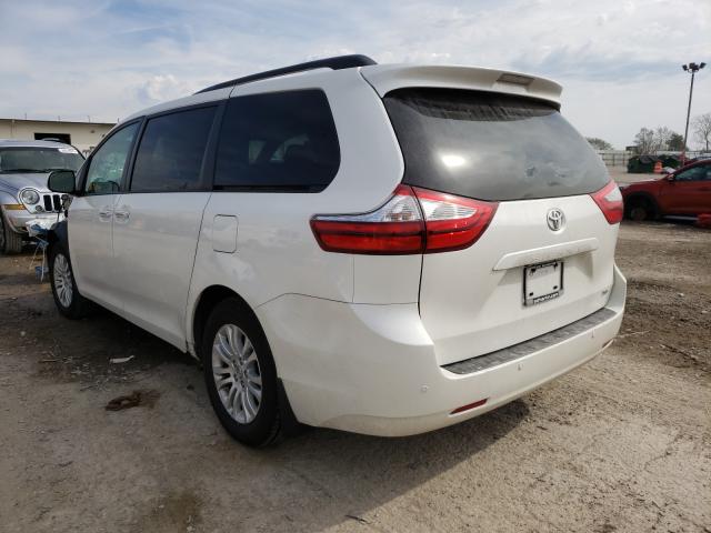 Photo 2 VIN: 5TDYZ3DC5HS822266 - TOYOTA SIENNA XLE 