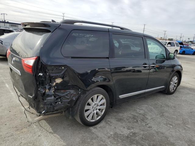 Photo 2 VIN: 5TDYZ3DC5HS840072 - TOYOTA SIENNA XLE 