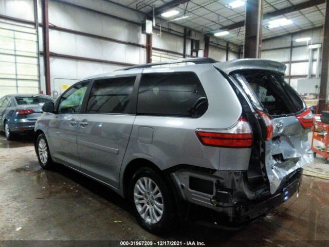 Photo 2 VIN: 5TDYZ3DC5HS840296 - TOYOTA SIENNA 