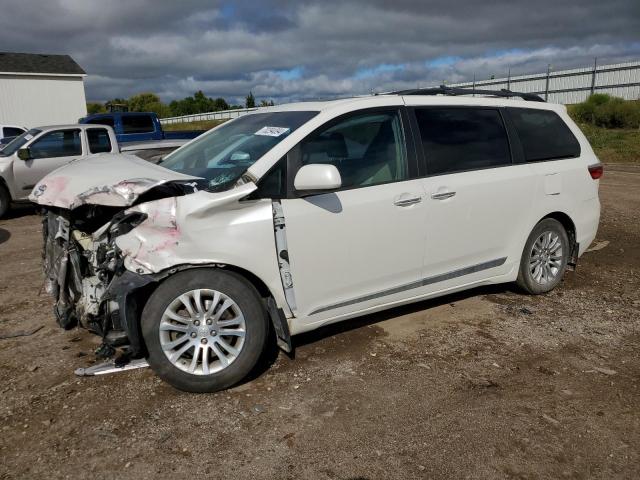 Photo 0 VIN: 5TDYZ3DC5HS843098 - TOYOTA SIENNA XLE 