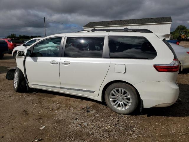 Photo 1 VIN: 5TDYZ3DC5HS843098 - TOYOTA SIENNA XLE 