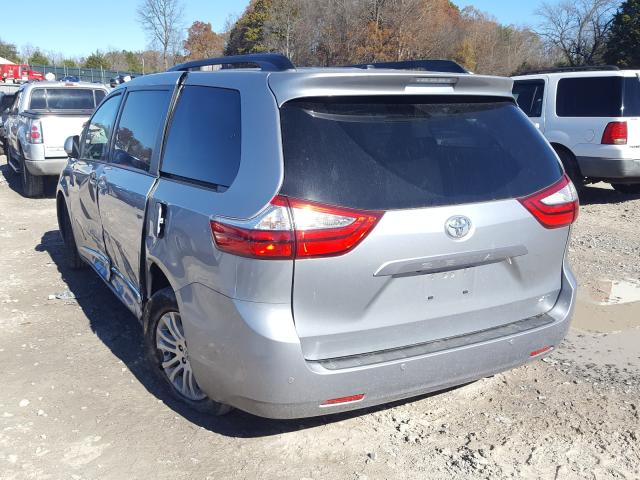 Photo 2 VIN: 5TDYZ3DC5HS843795 - TOYOTA SIENNA 