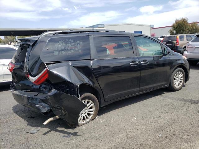 Photo 2 VIN: 5TDYZ3DC5HS845885 - TOYOTA SIENNA XLE 