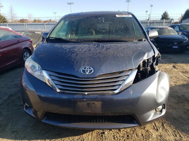 Photo 4 VIN: 5TDYZ3DC5HS854487 - TOYOTA SIENNA XLE 