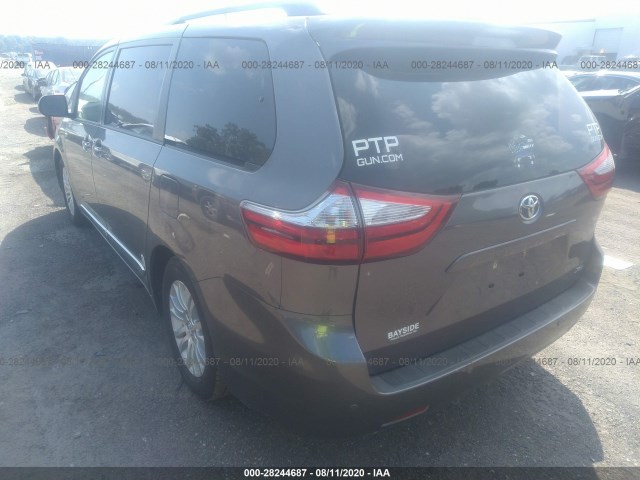 Photo 2 VIN: 5TDYZ3DC5HS866073 - TOYOTA SIENNA 