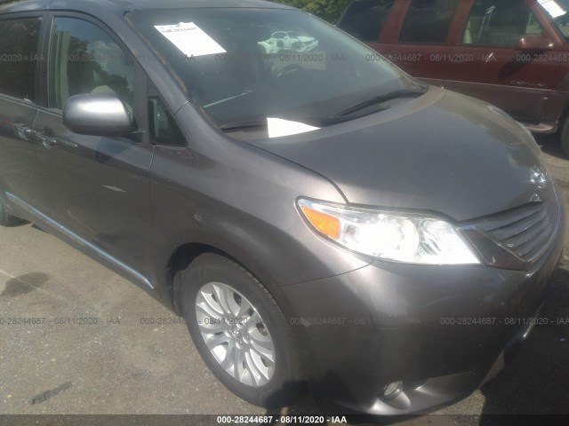 Photo 5 VIN: 5TDYZ3DC5HS866073 - TOYOTA SIENNA 