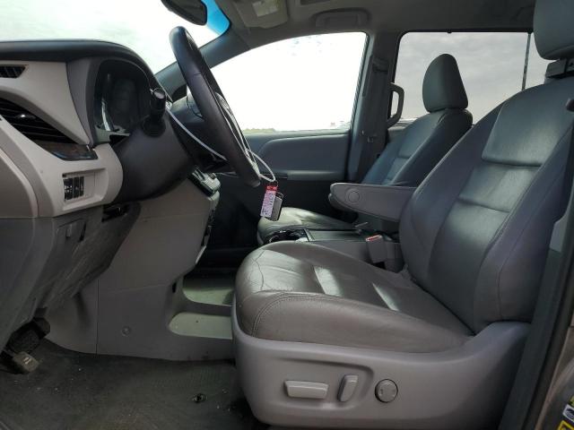 Photo 6 VIN: 5TDYZ3DC5HS867188 - TOYOTA SIENNA XLE 