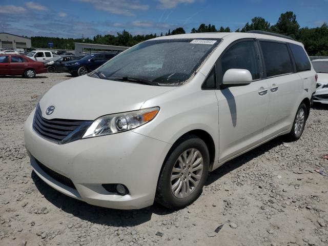 Photo 0 VIN: 5TDYZ3DC5HS880863 - TOYOTA SIENNA XLE 