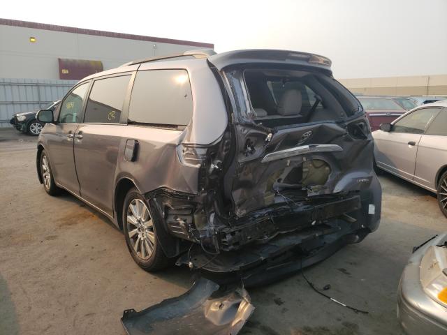 Photo 2 VIN: 5TDYZ3DC5HS885433 - TOYOTA SIENNA XLE 