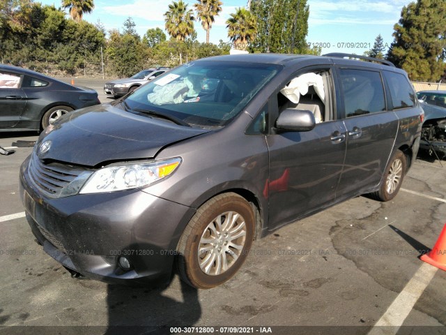 Photo 1 VIN: 5TDYZ3DC5HS890664 - TOYOTA SIENNA 