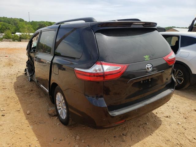 Photo 2 VIN: 5TDYZ3DC5HS893208 - TOYOTA SIENNA XLE 