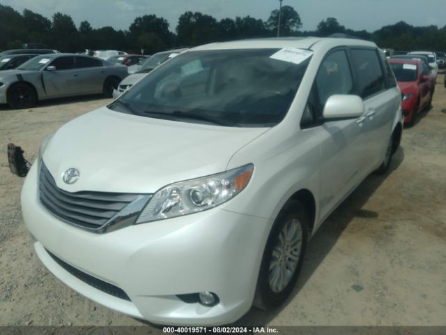 Photo 1 VIN: 5TDYZ3DC5HS894178 - TOYOTA SIENNA 