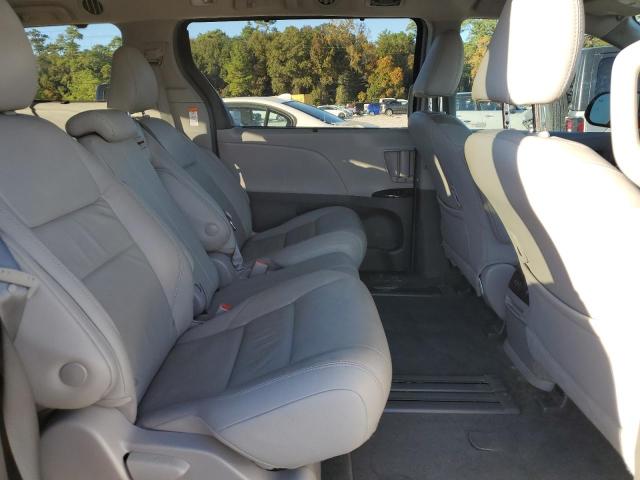 Photo 10 VIN: 5TDYZ3DC5JS900969 - TOYOTA SIENNA XLE 