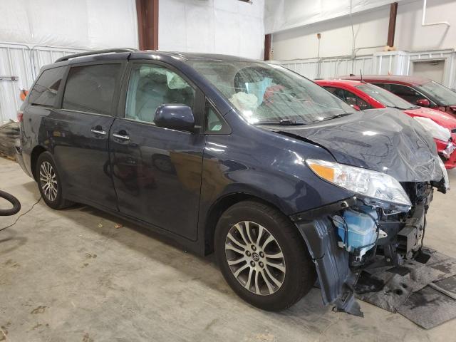 Photo 3 VIN: 5TDYZ3DC5JS909736 - TOYOTA SIENNA XLE 