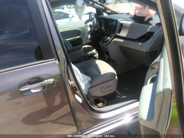 Photo 4 VIN: 5TDYZ3DC5JS911115 - TOYOTA SIENNA 