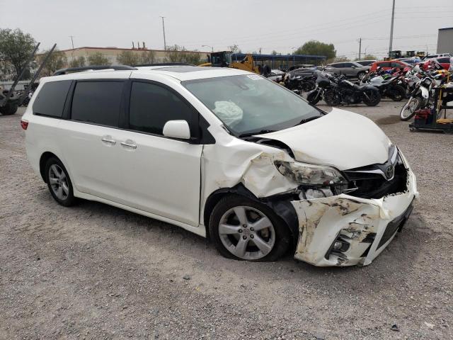 Photo 3 VIN: 5TDYZ3DC5JS916962 - TOYOTA SIENNA XLE 