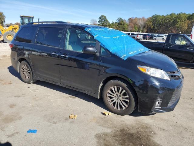 Photo 3 VIN: 5TDYZ3DC5JS919327 - TOYOTA SIENNA XLE 