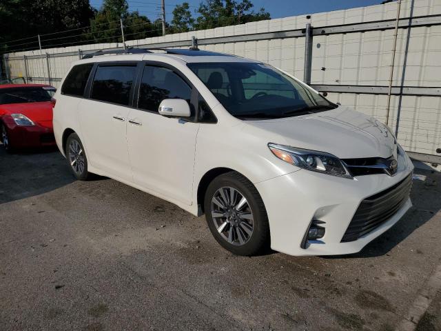 Photo 3 VIN: 5TDYZ3DC5JS929856 - TOYOTA SIENNA XLE 