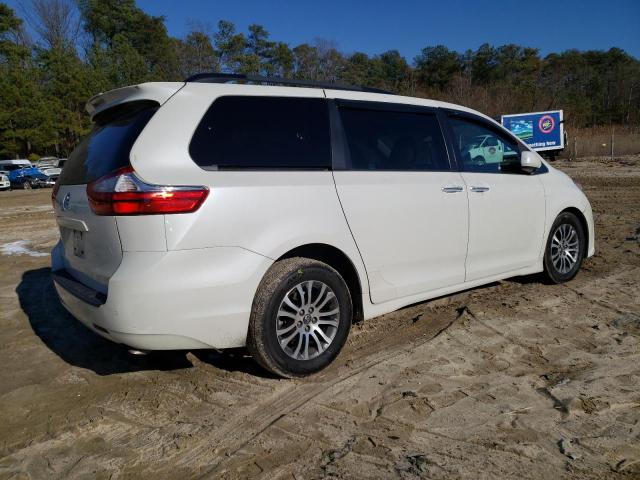 Photo 2 VIN: 5TDYZ3DC5JS930053 - TOYOTA SIENNA XLE 