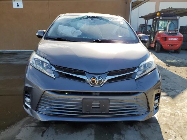 Photo 4 VIN: 5TDYZ3DC5JS931168 - TOYOTA SIENNA XLE 