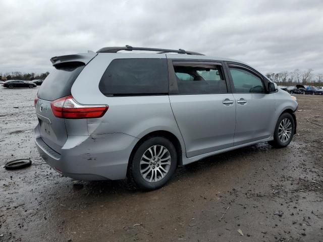 Photo 2 VIN: 5TDYZ3DC5JS955888 - TOYOTA SIENNA XLE 