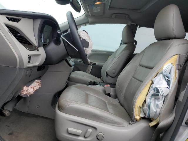 Photo 6 VIN: 5TDYZ3DC5JS955888 - TOYOTA SIENNA XLE 