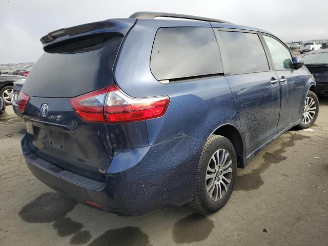 Photo 2 VIN: 5TDYZ3DC5LS045743 - TOYOTA SIENNA XLE 