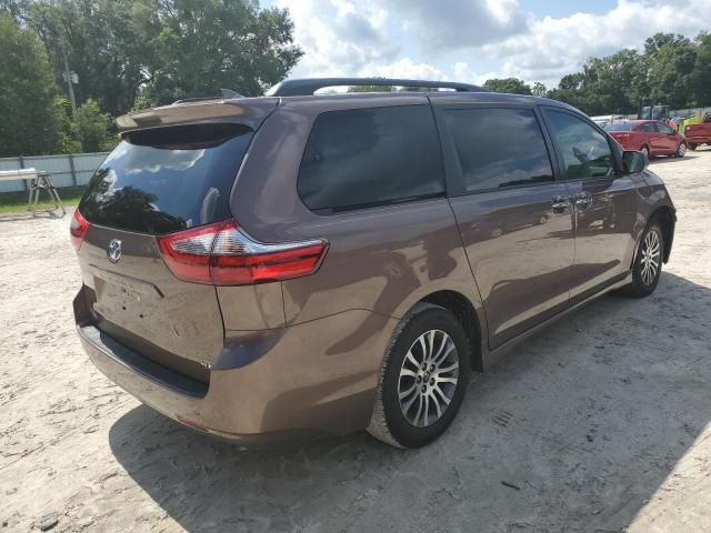 Photo 2 VIN: 5TDYZ3DC5LS051235 - TOYOTA SIENNA XLE 