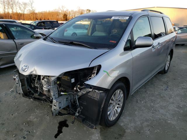 Photo 1 VIN: 5TDYZ3DC6HS781257 - TOYOTA SIENNA XLE 