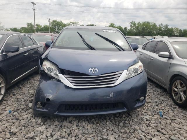 Photo 4 VIN: 5TDYZ3DC6HS781954 - TOYOTA SIENNA XLE 