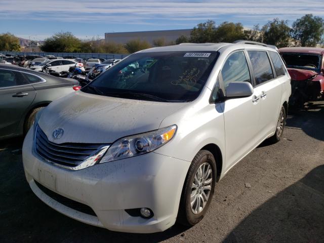 Photo 1 VIN: 5TDYZ3DC6HS807811 - TOYOTA SIENNA XLE 