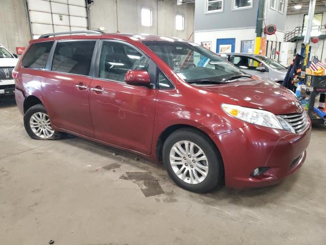 Photo 3 VIN: 5TDYZ3DC6HS814533 - TOYOTA SIENNA XLE 