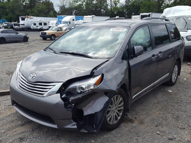 Photo 1 VIN: 5TDYZ3DC6HS818274 - TOYOTA SIENNA XLE 