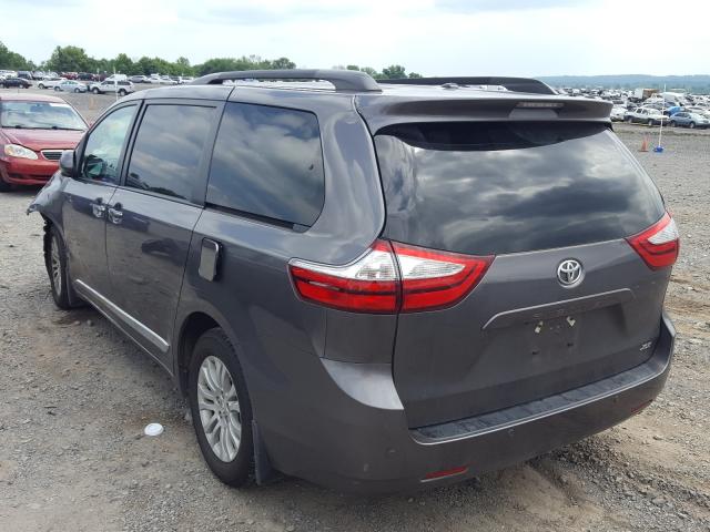 Photo 2 VIN: 5TDYZ3DC6HS818274 - TOYOTA SIENNA XLE 