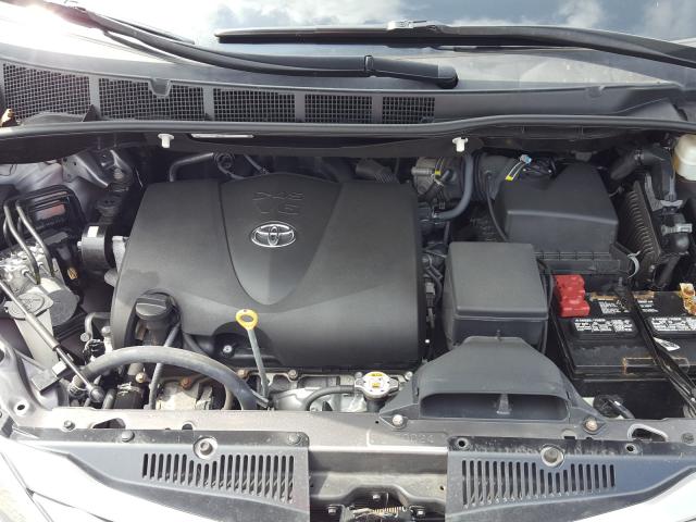 Photo 6 VIN: 5TDYZ3DC6HS818274 - TOYOTA SIENNA XLE 