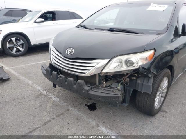 Photo 5 VIN: 5TDYZ3DC6HS827721 - TOYOTA SIENNA 