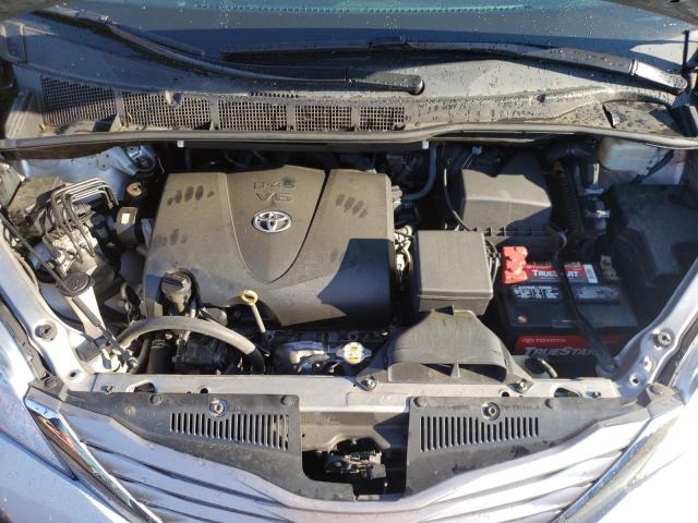 Photo 6 VIN: 5TDYZ3DC6HS834829 - TOYOTA SIENNA XLE 