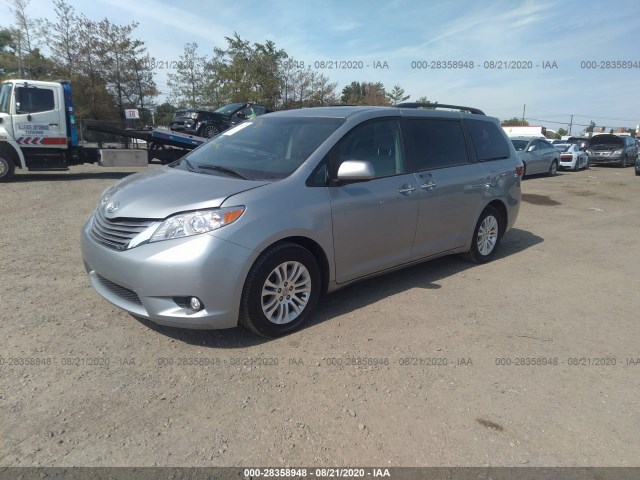 Photo 1 VIN: 5TDYZ3DC6HS848195 - TOYOTA SIENNA 